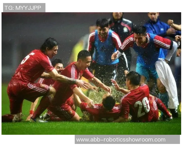 中国男足与巴西队精彩对决集锦回顾展现足球魅力与激情瞬间 中国男足与巴西队精彩对决集锦回顾展现足球魅力与激情瞬间