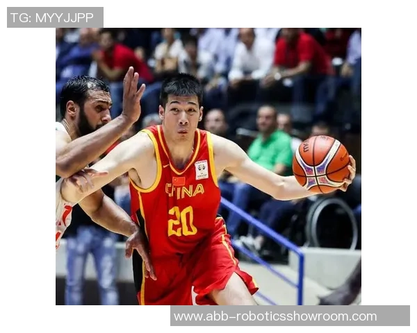 任骏飞领衔球队奋勇拼搏展现篮球风采助力球队追逐冠军梦想 任骏飞领衔球队奋勇拼搏展现篮球风采助力球队追逐冠军梦想