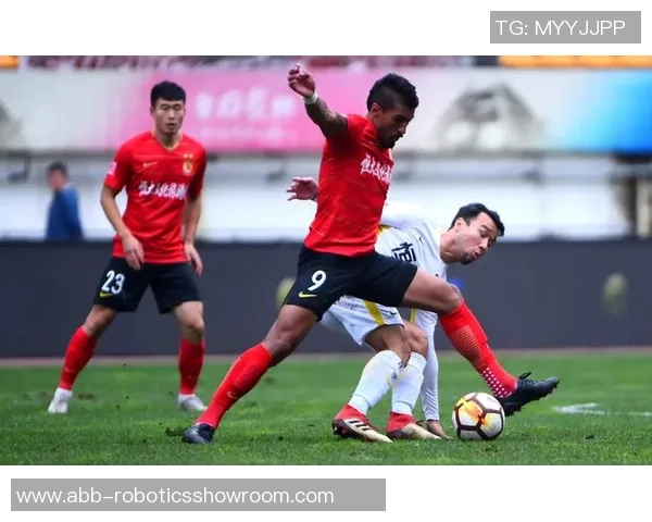 恒大与恒丰精彩对决集锦回顾展现足球魅力与激情碰撞